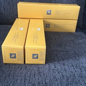 Nespresso Vertuo Sunny Almond Vanilla Over Ice-4 sleeves (40 pods)